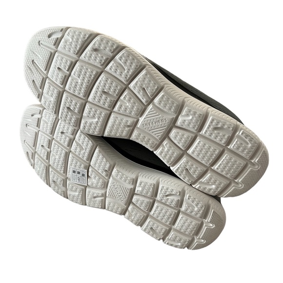 NWT - Men’s Skechers Memory Foam Shoes - Picture 3 of 3